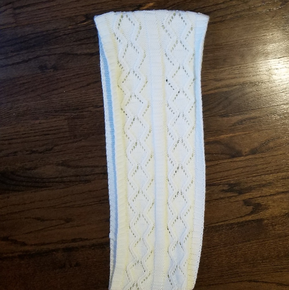 Scarf - Picture 5 of 6